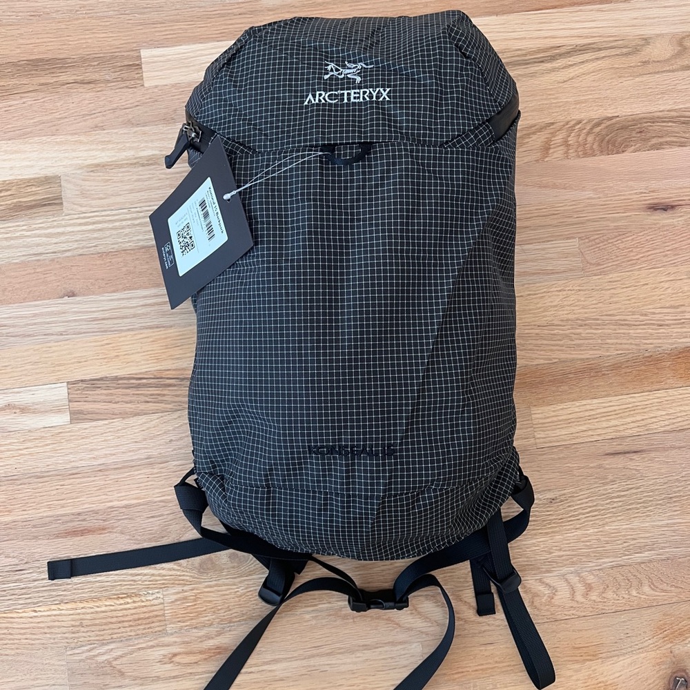 ARC'TERYX Konseal 15 Hiking Backpack Day Pack lightweight